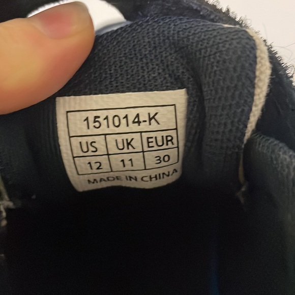 Size 12 shoes - Picture 4 of 6